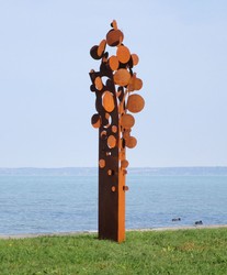 Casa Padrino escultura de jardín de acero de diseño Árbol de monedas óxido 75 x 70 x A. 260 cm - Decoración de jardín hecha a mano resistente a la intemperie