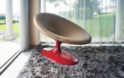 Casa Padrino fauteuil design rouge brillant / beige 86 x 110 x H. 70 cm - Fauteuil de salon - Fauteuil d'hôtel - Mobilier design - Qualité de Luxe