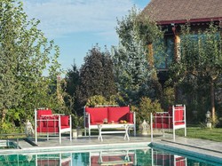 Jugendstil Garten Terrassen Möbel Set Bordeauxrot Weiß Art Nouveau Garden Patio Furniture Set Bordeaux Red White 