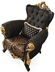Casa Padrino luxury baroque armchair black / gold 103 x 80 x H. 126 cm - Magnificent living room armchair with pattern and decorative pillow - Baroque living room furniture