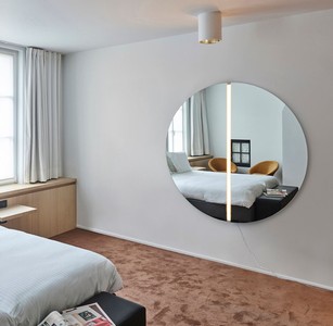 Casa Padrino Luxus Spiegel Ø 150 cm - Runder Wandspiegel mit LED Streifen - Wohnzimmer Hotel Restaurant Boutique Spiegel