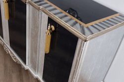 Casa Padrino set di mobili barocchi di lusso argento / nero / oro - 1 Credenza con 4 Ante e 2 Specchi - Mobili barocchi nobili - Nobili e Magnifico