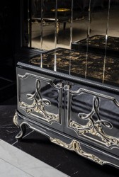 Casa Padrino luxury baroque TV cabinet black / gold - Magnificent living room sideboard with 4 doors - Baroque living room furniture