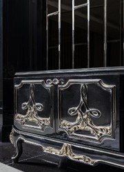 Casa Padrino luxury baroque TV cabinet black / gold - Magnificent living room sideboard with 4 doors - Baroque living room furniture