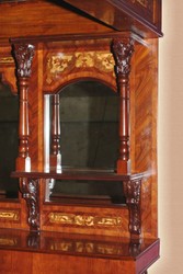 Casa Padrino luxury solid wood bar with roof and counter with marble top brown marquetry 266.7 x 188 x H. 213.7 cm - Handmade bar in traditional english style - Bar Furniture - Catering Furniture