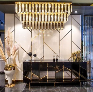 Casa Padrino Luxus Sideboard Schwarz / Gold 220 x 50 x H. 85 cm - Wohnzimmer Sideboard mit 4 Türen - Luxus Möbel