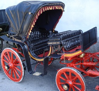 Casa Padrino baroque horse drawn carriage black / red / gold - Magnificent carriage in baroque style - Noble & Magnificent