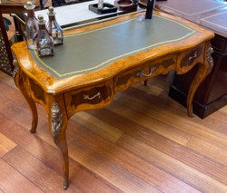Casa Padrino scrivania barocco di lusso marrone chiaro / marrone scuro / verde - Segretaria hecho a mano in legno massello con 3 cassetti - Nobili mobili per ufficio in stile barocco 