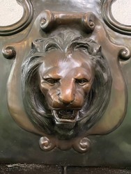 Casa Padrino luxury baroque wall fountain lion 79 x 46 x H. 91 cm - Magnificent bronze fountain - Baroque Garden & Terrace Accessories