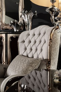 Casa Padrino Luxus Barock Sessel Grau / Schwarz / Silber - Eleganter Wohnzimmer Sessel im Barockstil - Barock Wohnzimmer Möbel