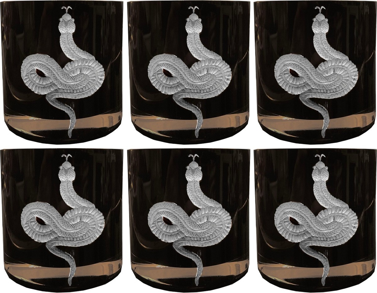 Casa Padrino set di 6 bicchieri da whisky di lusso serpente nero / argento Ø 8 x A. 9 cm - Bicchieri da whisky fatti e incisi a mano - Accessori per Hotel e Ristoranti - Qualità di Lusso Casa Padrino set di 6 bicchieri da whisky di lusso serpente nero / argento Ø 8 x A. 9 cm - Bicchieri da whisky fatti e incisi a mano - Accessori per Hotel e Ristoranti - Qualità di Lusso