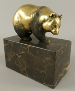 Casa Padrino Bronze Skulptur Panda Bär Gold / Schwarz 13 x 7 x H. 15 cm - Bronzefigur - Dekofigur - Schreibtisch Deko Accessoires