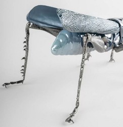 Luxus Deko Porzellan Skultur Figur Grashüpfer Blau Silber Luxury Deco Porcelain Sculpture Figure Grasshopper Blue Silver