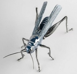 Luxus Deko Porzellan Skultur Figur Grashüpfer Blau Silber Luxury Deco Porcelain Sculpture Figure Grasshopper Blue Silver