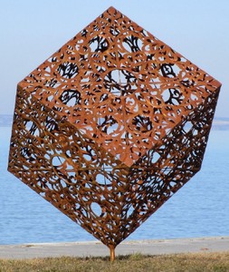 Casa Padrino scultura da giardino di lusso in acciaio cubo ruggine 150 x 130 x A. 170 cm - Decorazione da giardino resistente alle intemperie fatta a mano - Collezione di Lusso