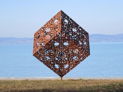 Casa Padrino scultura da giardino di lusso in acciaio cubo ruggine 150 x 130 x A. 170 cm - Decorazione da giardino resistente alle intemperie fatta a mano - Collezione di Lusso