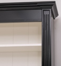 Landhausstil Massivholz Schrank Wohnzimmerschrank Bücherschrank Schwarz Weiß Country Style Solid Wood Cabinet Living Room Cabinet Bookcase Black White