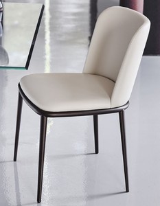 Casa Padrino conjunto de 8 sillas de comedor de lujo crema / negro - Muebles de Comedor y Restaurante de Lujo - Calidad de Lujo - Made in Italy