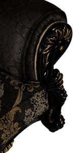 Casa Padrino Luxus Barock Sofa Schwarz / Gold - Prunkvolles Wohnzimmer Sofa mit elegantem Muster - Barock Wohnzimmer Möbel