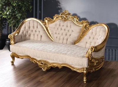 Casa Padrino Luxus Barock Sofa Cremefarben / Gold - Prunkvolles Wohnzimmer Sofa mit Muster - Barock Wohnzimmer Möbel - Edel & Prunkvoll