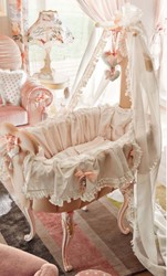 Casa Padrino luxury baroque rocking baby bed pink - Magnificent solid wood baby rocking bed - Baroque baby furniture - First class quality - Made in Italy