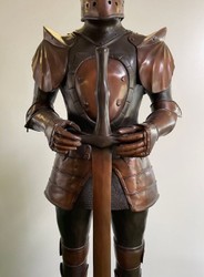 Casa Padrino sculpture décorative médiévale de luxe en bronze chevalier avec épée 79 x 61 x A. 241 cm - grande figure décorative en bronze avec piédestal - Accessoires décoratifs médiévaux