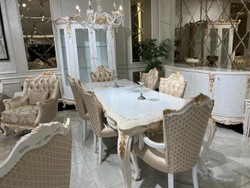 Casa Padrino luxury baroque living room armchair gold / white / gold - Handmade baroque style armchair with elegant pattern and decorative pillow - Baroque living room furniture