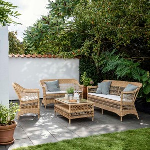 Casa Padrino Luxus Gartensofa mit Sitzkissen Naturfarben / Weiß 134 x 66 x H. 86 cm - Wetterbeständiges Garten & Terrassen Sofa - Garten & Terrassen Möbel - Luxus Qualität