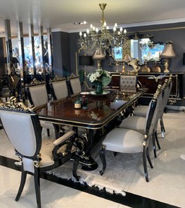 Casa Padrino set da pranzo barocco di lusso marrone / argento / nero / oro - 1 Tavolo da Pranzo e 8 Sedie da Pranzo - Mobili da sala da pranzo barocchi - Nobile e Magnifico