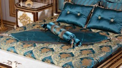 Casa Padrino Luxury Baroque Bedroom Set Blue / White / Brown / Gold - Double Bed with Headboard & 2 Bedside Chests