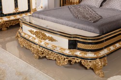 Casa Padrino conjunto de dormitorio barroco de lujo oro / blanco / azul / oro - 1 Cama Doble con Cabecera y 2 Mesitas de Noche - Muebles de dormitorio barroco - Noble y Magnífico