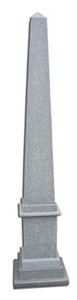 Casa Padrino scultura decorativa di lusso in pietra di granito obelisk grigio 50 x 50 x A. 254 cm - Accessori per la decorazione in pietra da giardino e terrazzo - Collezione di Lusso