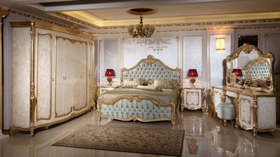 Casa Padrino Luxus Barock Schlafzimmer Set Weiß / Beige / Gold / Hellblau - 1 Barock Schminkkommode & 1 Barock Spiegel & 1 Barock Hocker - Barock Schlafzimmer Möbel - Edel & Prunkvoll