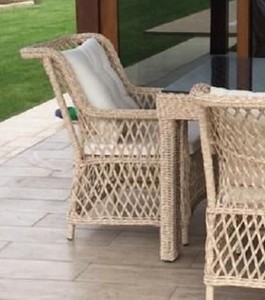 Luxus Rattan Gartenstuhl 6er Set mit Armlehnen Naturfarben Weiß Luxury Rattan Garden Chair Set of 6 with Armrests Natural White