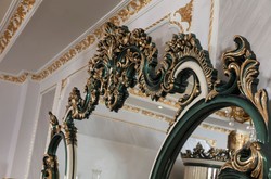 Casa Padrino conjunto de muebles barrocos de lujo blanco / verde / oro - 1 Aparador Barroco con 4 Puertas y 1 Espejo de Pared Barroco - Muebles Barroco - Noble y Magnífico