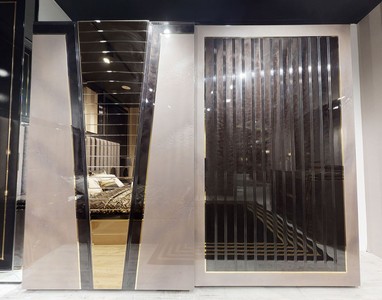 Casa Padrino armadio per camera da letto di lusso grigio / nero / oro - Armadio moderno a specchio con 2 ante scorrevoli - Mobili per Camera da Letto e Hotel di Lusso