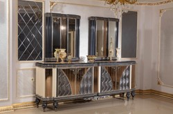 Casa Padrino conjunto de muebles barrocos de lujo beige / negro / oro - 1 Aparador Barroco con 4 Puertas y 2 Espejos de Pared Barroco - Muebles Barroco Hechos a Mano - Noble y Magnífico
