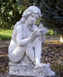 Casa Padrino scultura gargoyle Art Nouveau donna seduta grigio 24 x 46 x A. 62 cm - Elegante figura in pietra gargoyle - Accessori per la Decorazione del Giardino Barocco e Art Nouveau