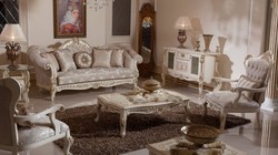 Casa Padrino tavolo da soggiorno barocco di lusso bianco / beige / oro - Magnifico tavolo da soggiorno stile barocco - Mobili da soggiorno barocchi - Nobile e Magnifico