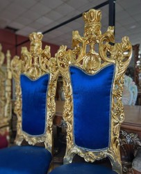 Casa Padrino chaise trône baroque bleu royal / or - Chaise de salle à manger à dossier haut fait main avec tissu velours - Meuble de salle à manger baroque