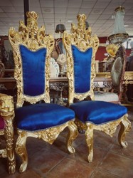 Casa Padrino chaise trône baroque bleu royal / or - Chaise de salle à manger à dossier haut fait main avec tissu velours - Meuble de salle à manger baroque