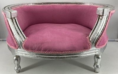 Casa Padrino baroque dog bed pink / silver - Baroque dog furniture - Baroque pet furniture - Magnificent animal furniture in the baroque style