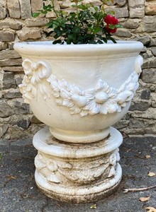 Casa Padrino vaso di fiori barocco con piedistallo bianco Ø 47 x A. 79 cm - Magnifico vaso per piante con piedistallo rotonda in stile barocco - Accessori per la decorazione del giardino barocco