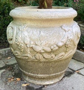 Casa Padrino vaso di fiori decorativo da giardino barocco bianco Ø 59 x A. 66 cm - Magnifico vaso per piante in stile barocco - Accessori per la decorazione di giardini e terrazze barocchi