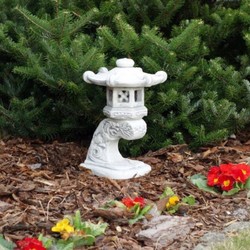 Casa Padrino Japanese Style Garden Light White 24 x 24 x H. 32 cm - Small Garden & Patio Lamp - Weather Resistant Garden Lantern - Garden Patio Lighting