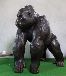 Casa Padrino sculpture décorative en bronze de luxe singe gorille 102 x 147 x H. 152 cm - Immense sculpture en bronze - Figurine animalière grandeur nature - Figurine bronze XXL - Sculpture XXL