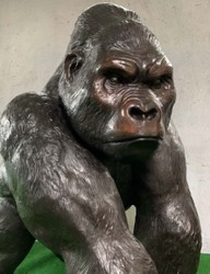 Casa Padrino sculpture décorative en bronze de luxe singe gorille 102 x 147 x H. 152 cm - Immense sculpture en bronze - Figurine animalière grandeur nature - Figurine bronze XXL - Sculpture XXL