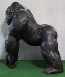 Casa Padrino sculpture décorative en bronze de luxe singe gorille 102 x 147 x H. 152 cm - Immense sculpture en bronze - Figurine animalière grandeur nature - Figurine bronze XXL - Sculpture XXL