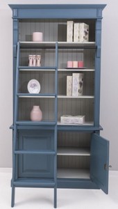Casa Padrino Landhausstil Bücherschrank mit Leiter Blau / Grau 120 x 51 x H. 228 cm - Massivholz Schrank - Regalschrank - Wohnzimmerschrank - Büroschrank - Landhausstil Möbel