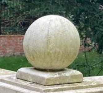 Casa Padrino palla di cannone barocco con supporto bianco Ø 20 x A. 24 cm - Decorazione barocca per giardini - Decorazione per giardini barocco - Accessori decorazione di giardini barocchi